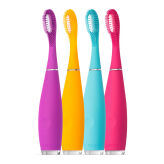 FOREO ISSA 2 MINI HYBRID - silikonowa szczoteczka pulsacyjna dla dzieci - różne kolory