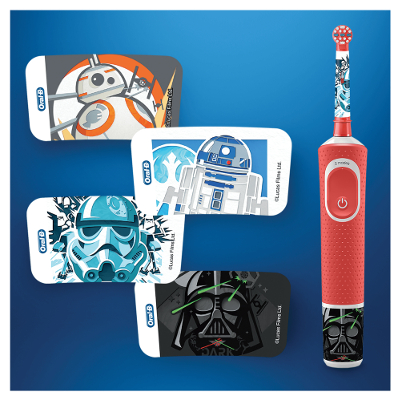 Oral-B Vitality Kids STAR WARS posiada kolorowe naklejki z bohaterami Gwiezdnych Wojen 