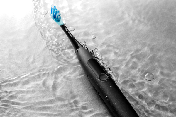 Wodoodporna szczoteczka soniczna OCLEAN X Ultra Black