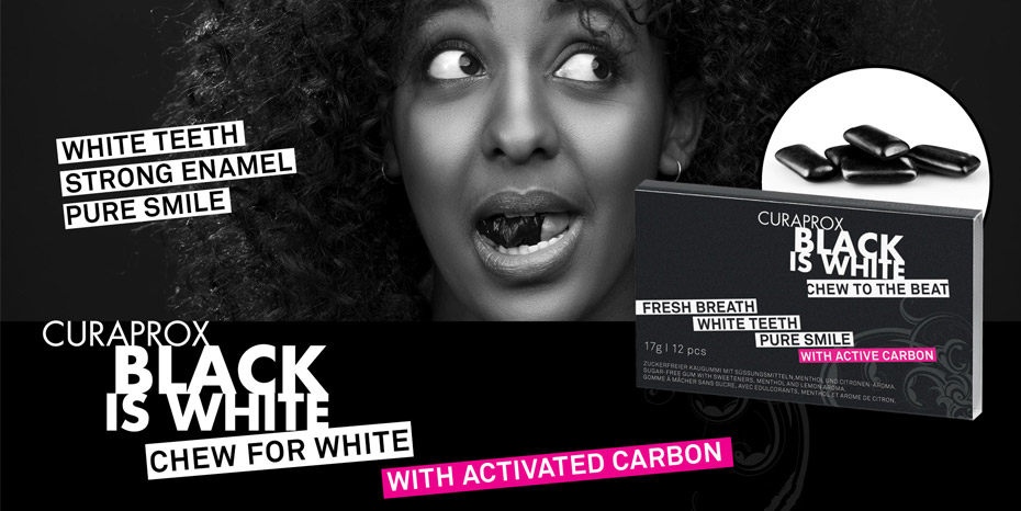 Curaprox Black-is-White guma do żucia z aktywnym węglem 